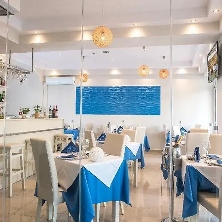 Palotel Luxury מלון גאוביה