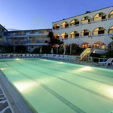 Palotel Luxury מלון